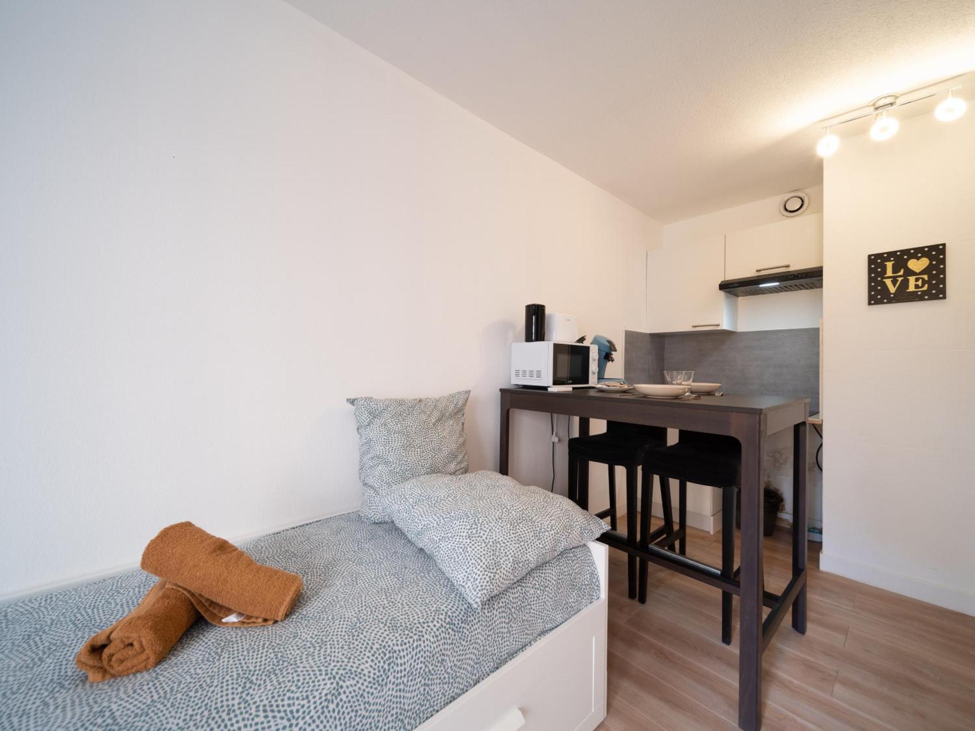 Appartement Tout Equipe A 6Min De La Gare St Charles Marseille Luaran gambar