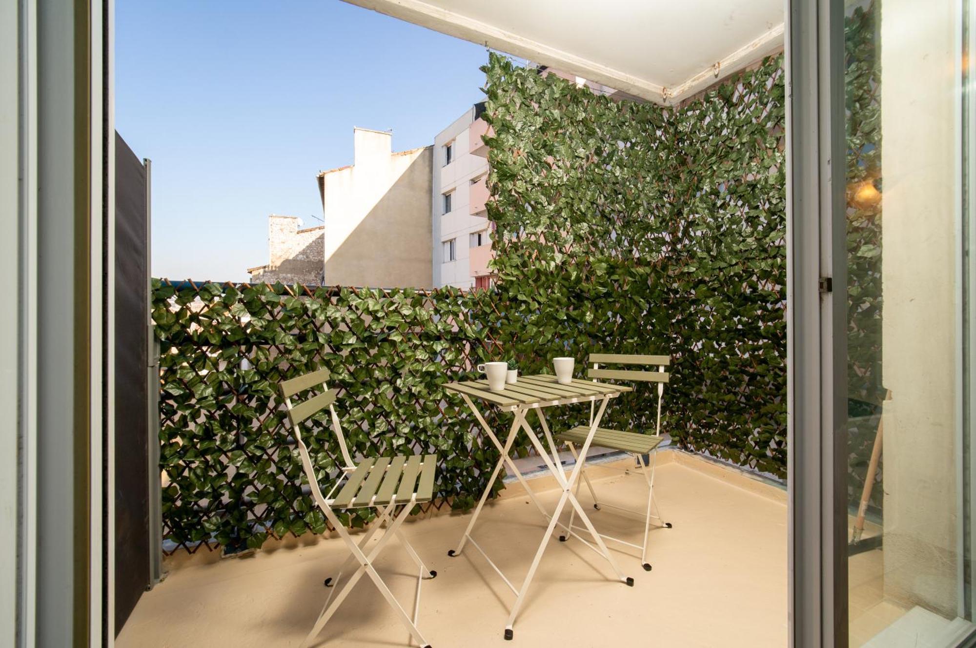 Appartement Tout Equipe A 6Min De La Gare St Charles Marseille Luaran gambar