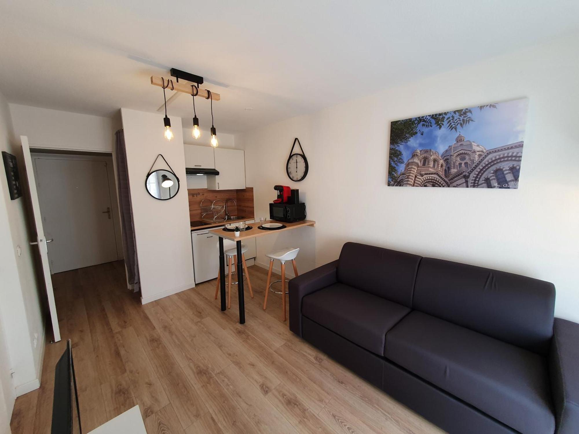 Appartement Tout Equipe A 6Min De La Gare St Charles Marseille Luaran gambar
