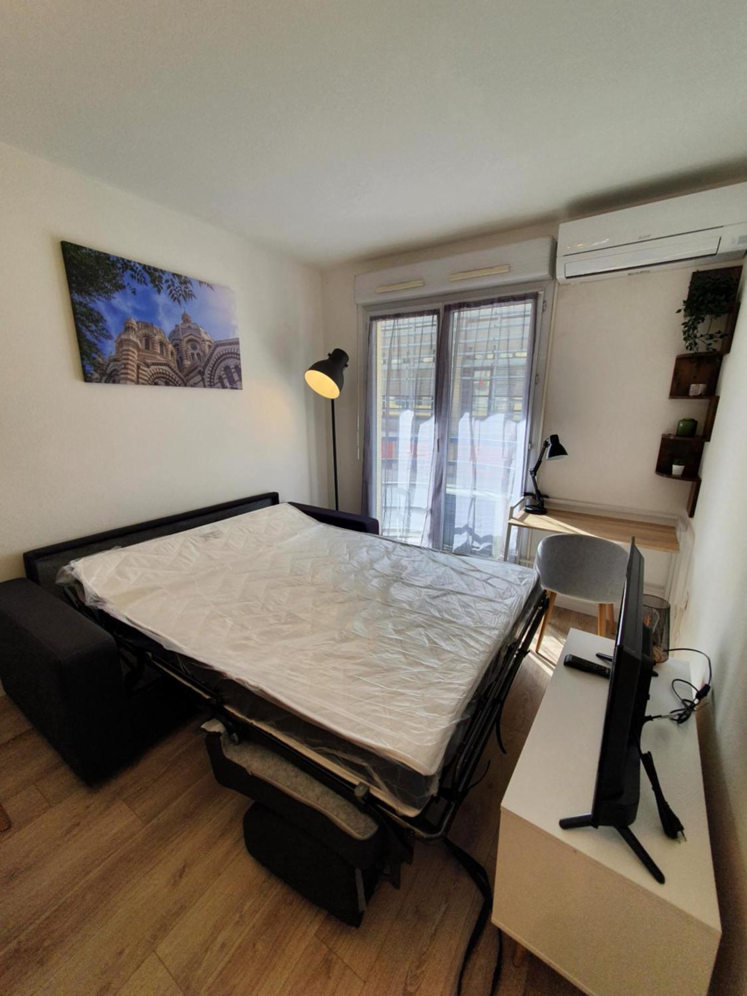 Appartement Tout Equipe A 6Min De La Gare St Charles Marseille Luaran gambar